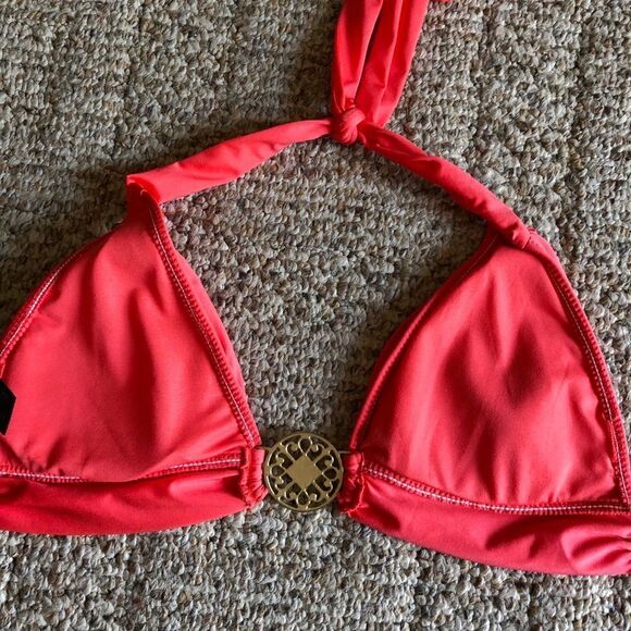 Beautiful bikini top by Bisou Bisou in medium - Picture 2 of 2